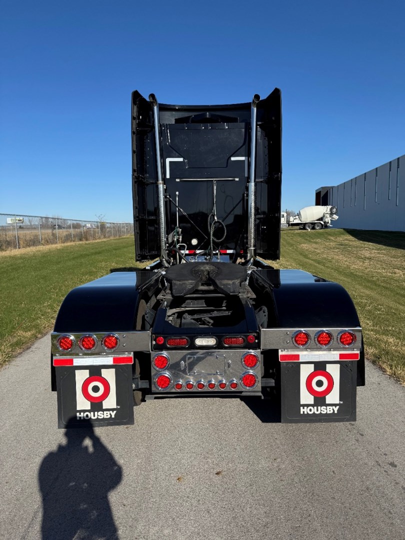 2022 Mack Anthem 64T Sleeper - image 5